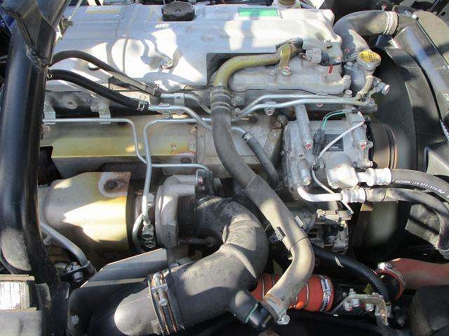 三菱ふそうキャンターセルフクレーン5段小型（2t・3t）[写真16]