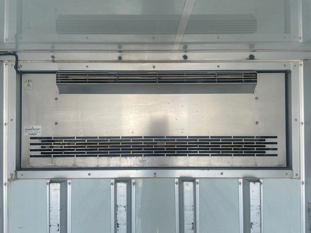 いすゞフォワード冷凍車（冷蔵車）中型（4t）[写真16]
