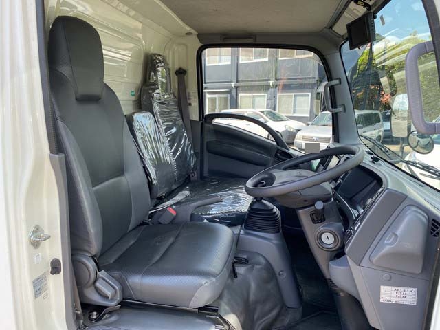 いすゞエルフアルミバン小型（2t・3t）[写真29]