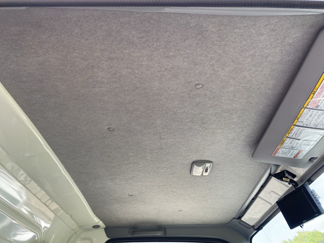 いすゞエルフアルミバン小型（2t・3t）[写真32]