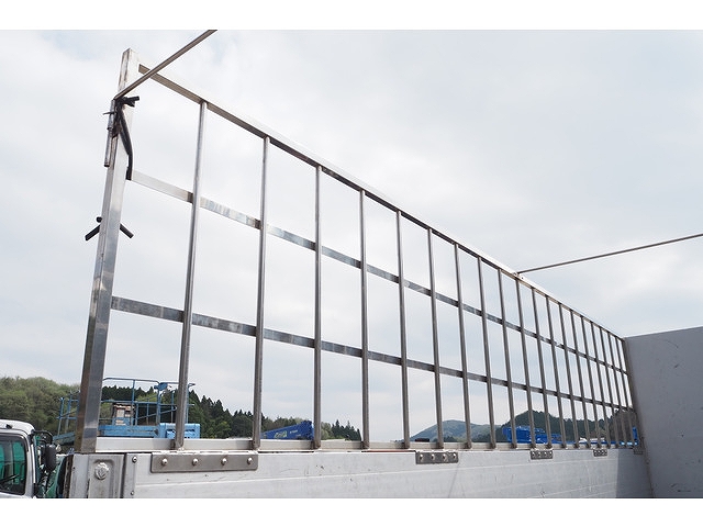 三菱ふそうファイターアルミブロック中型（4t）[写真11]