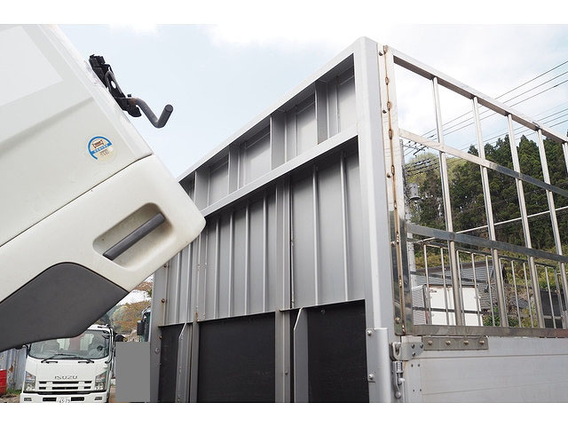 三菱ふそうファイターアルミブロック中型（4t）[写真32]