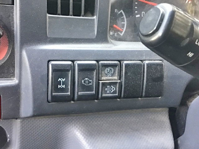 いすゞエルフダンプ小型（2t・3t）[写真32]