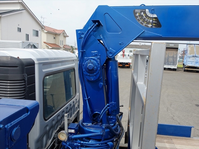 三菱ふそうファイターセルフクレーン5段増トン（6t・8t）[写真15]