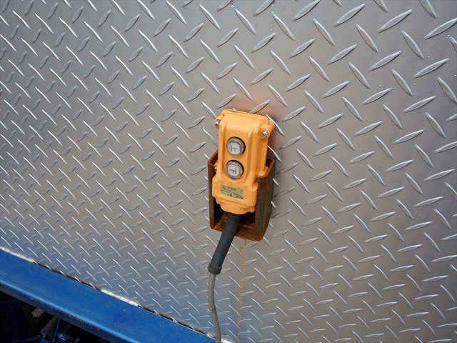 三菱ふそうファイターセルフクレーン5段増トン（6t・8t）[写真20]