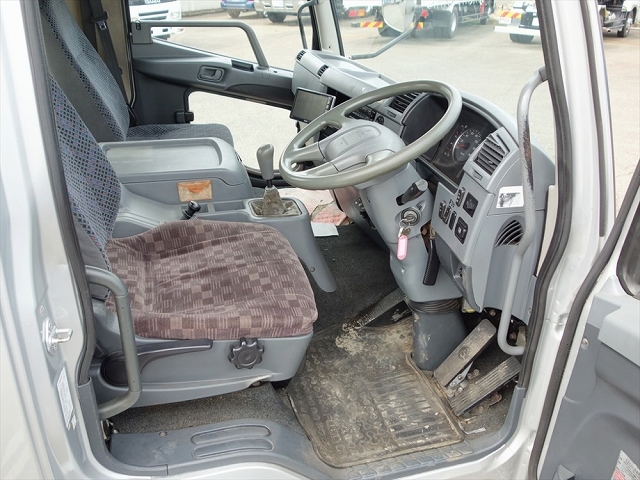 三菱ふそうファイターセルフクレーン5段増トン（6t・8t）[写真22]