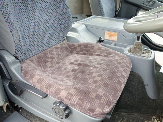 三菱ふそうファイターセルフクレーン5段増トン（6t・8t）[写真23]