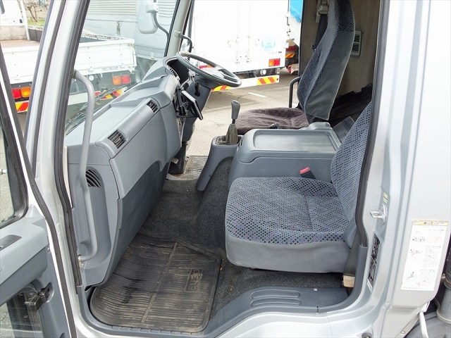 三菱ふそうファイターセルフクレーン5段増トン（6t・8t）[写真27]