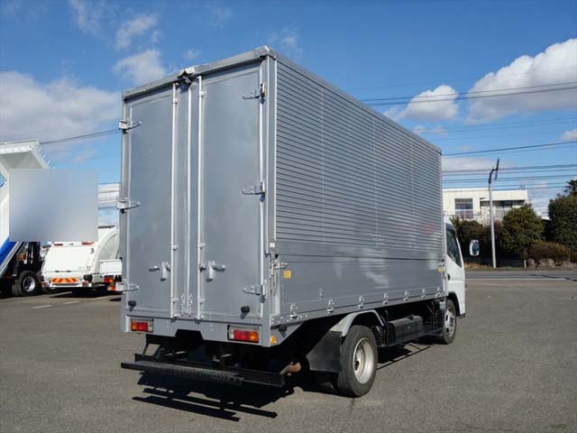 三菱ふそうキャンターアルミウイング小型（2t・3t）[写真02]