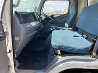 三菱ふそうキャンターアルミバン小型（2t・3t）[写真12]