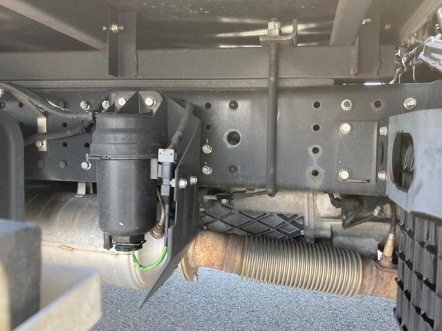 三菱ふそうキャンターアルミバン小型（2t・3t）[写真30]