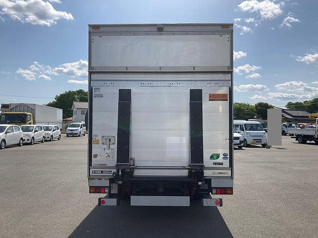三菱ふそうキャンターアルミバン小型（2t・3t）[写真06]
