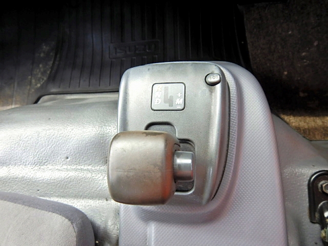 いすゞエルフアルミブロック小型（2t・3t）[写真15]