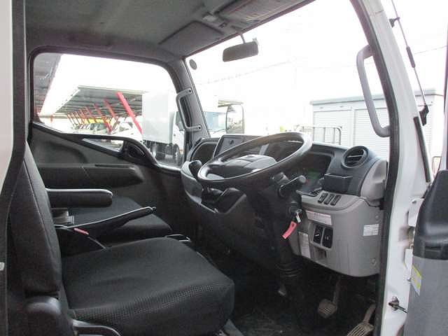 日産アトラス平ボディ小型（2t・3t）[写真10]