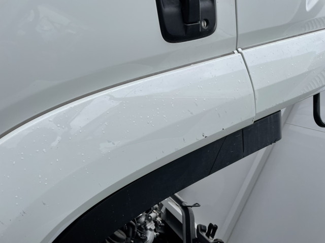 いすゞフォワードアルミウイング中型（4t）[写真12]