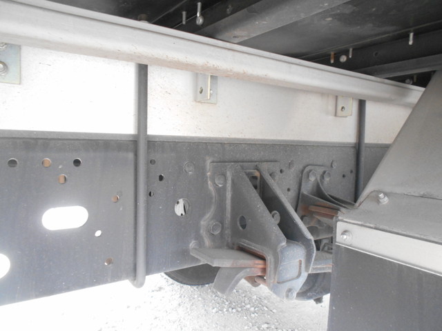 いすゞフォワードアルミウイング中型（4t）[写真06]