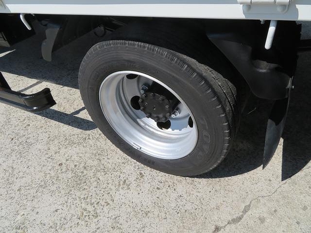 日野デュトロ平ボディ小型（2t・3t）[写真12]