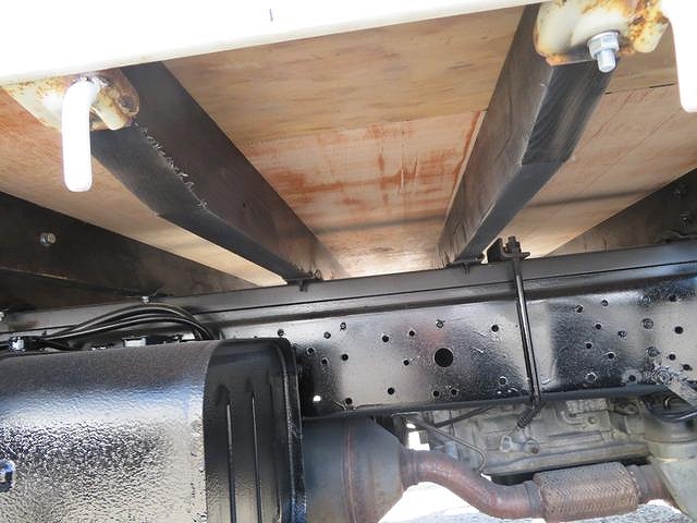 日野デュトロ平ボディ小型（2t・3t）[写真20]