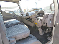 日野デュトロ平ボディ小型（2t・3t）[写真07]