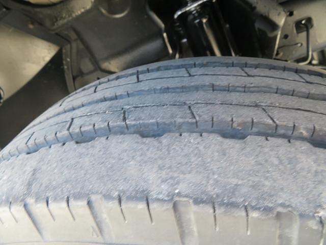 日野デュトロ平ボディ小型（2t・3t）[写真09]