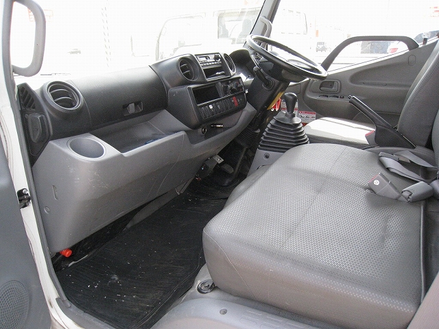 日野デュトロクレーン3段小型（2t・3t）[写真20]