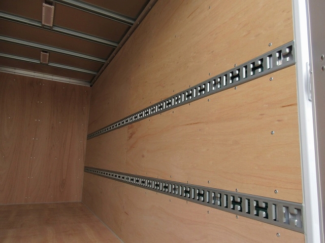 三菱ふそうキャンターアルミバン小型（2t・3t）[写真04]