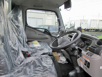 三菱ふそうキャンターアルミバン小型（2t・3t）[写真07]