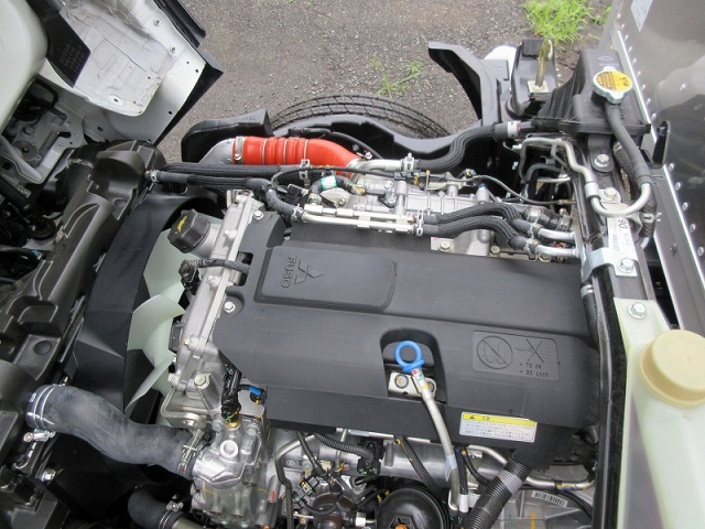 三菱ふそうキャンターアルミバン小型（2t・3t）[写真08]