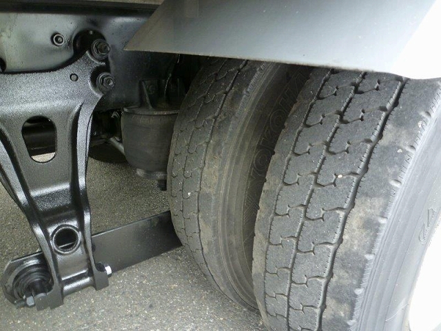 いすゞフォワードアルミウイング中型（4t）[写真26]