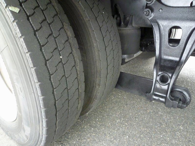 いすゞフォワードアルミウイング中型（4t）[写真31]