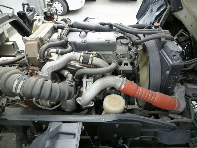 いすゞフォワードアルミウイング中型（4t）[写真33]