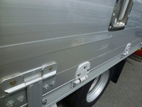 いすゞフォワードアルミウイング中型（4t）[写真38]