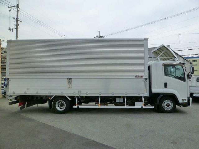 いすゞフォワードアルミウイング中型（4t）[写真04]