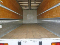 いすゞフォワードアルミウイング中型（4t）[写真08]