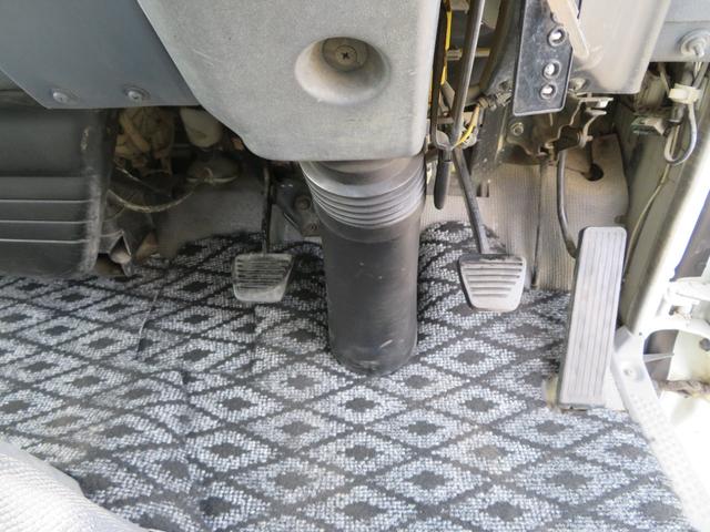 いすゞエルフ平ボディ小型（2t・3t）[写真10]