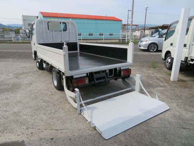 いすゞエルフ平ボディ小型（2t・3t）[写真03]