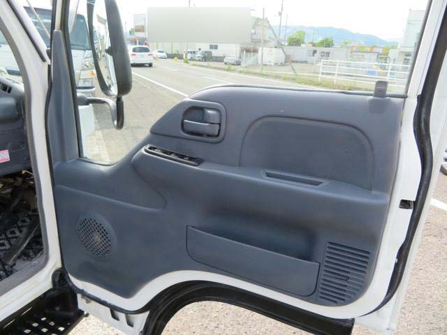 いすゞエルフ平ボディ小型（2t・3t）[写真37]