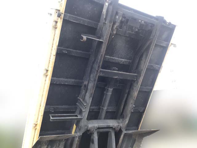 いすゞエルフローダーダンプ小型（2t・3t）[写真12]