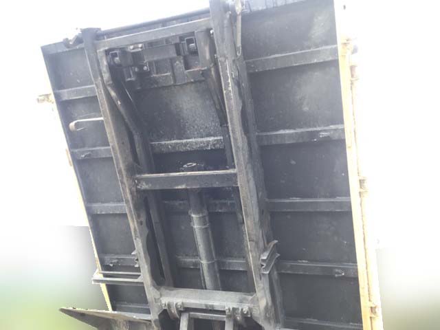 いすゞエルフローダーダンプ小型（2t・3t）[写真13]