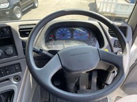 UDトラックスクオンアルミウイング大型（10t）[写真11]