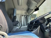 UDトラックスクオンアルミウイング大型（10t）[写真14]