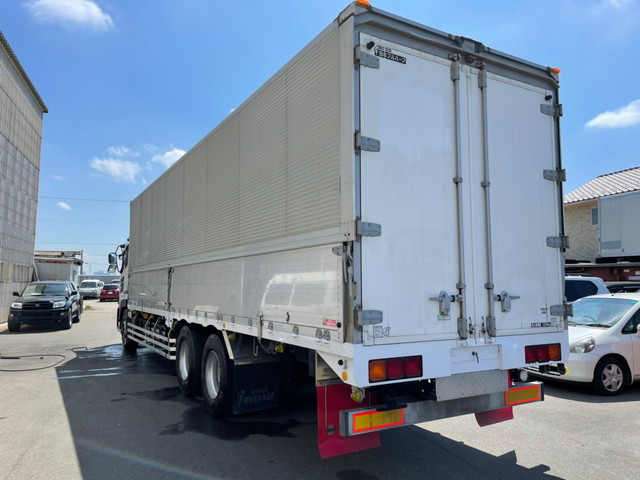 UDトラックスクオンアルミウイング大型（10t）[写真02]