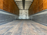 UDトラックスクオンアルミウイング大型（10t）[写真26]