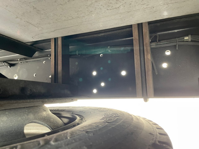 UDトラックスクオンアルミウイング大型（10t）[写真34]