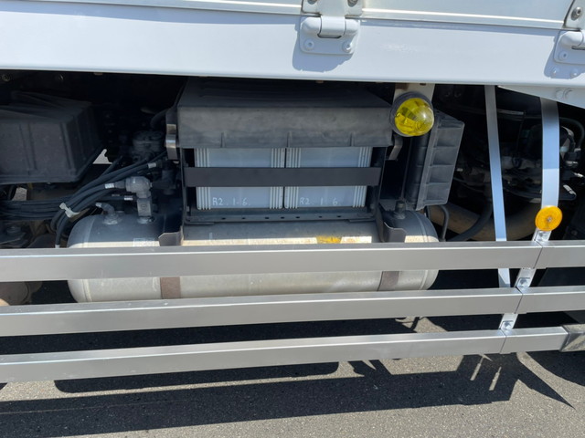 UDトラックスクオンアルミウイング大型（10t）[写真39]