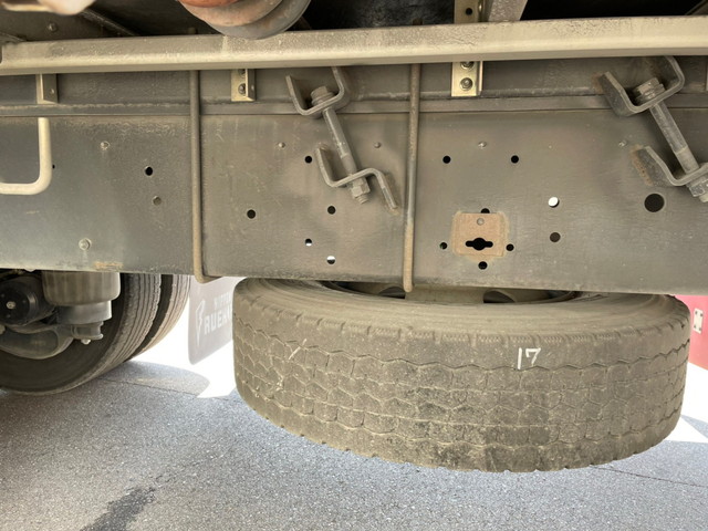 UDトラックスクオンアルミウイング大型（10t）[写真40]