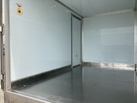 三菱ふそうキャンターパネルバン小型（2t・3t）[写真14]