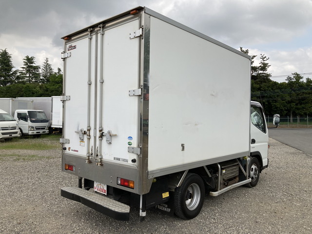 三菱ふそうキャンターパネルバン小型（2t・3t）[写真02]