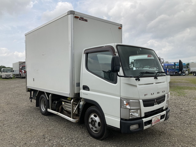 三菱ふそうキャンターパネルバン小型（2t・3t）[写真03]