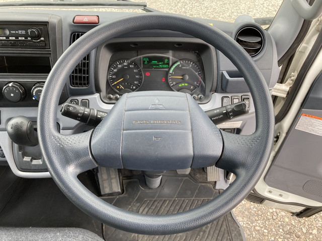 三菱ふそうキャンターパネルバン小型（2t・3t）[写真31]